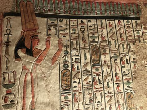 The Timeless Legacy of Egyptian Queen Nefertari – Discoveries Egyptian ...