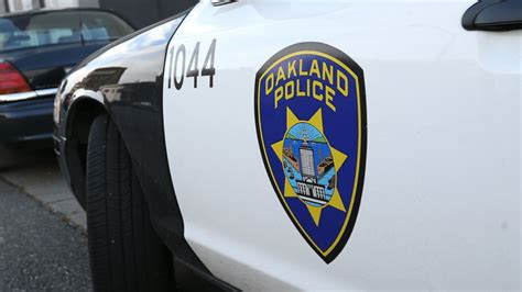 Oakland Car Crash Leaves 1 Dead 1 Injured Nbc Bay Area