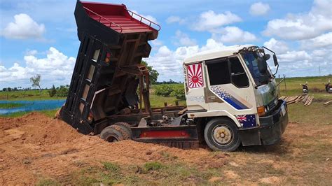 WOW Amazing Hyundai Dump Truck Stuck In Deep Mud Recovery By