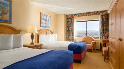 Harrah's Laughlin Casino Resort | Harrah's Laughlin Golf Packages