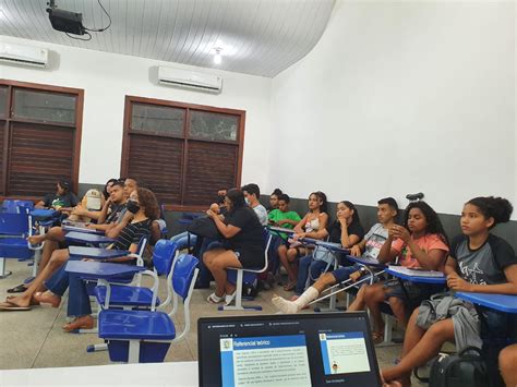 Uema Professora E Aluna Do Campus Caxias Lan Am E Book Voltado Para