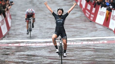 Longo Borghini Victorious In Vintage Strade Bianche Sbs Sport