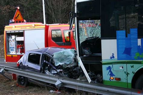 Ouhans 25 Collision Mortelle Entre Un Bus Et Une Voiture