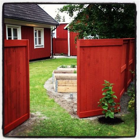 Ute En Klippbok Om Inredning Plank Shed Garage Doors Outdoor