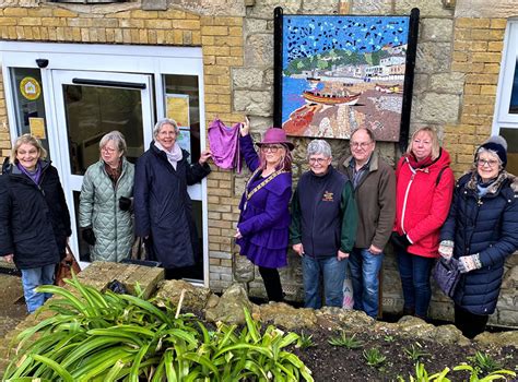 Ventnor Botanic Garden Friends Plaque Unveiled At Salisbury Gardens