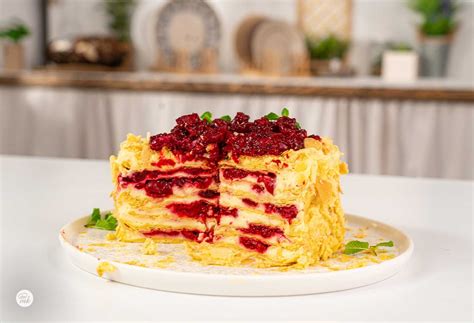 Торта Наполеон с конфи от вишни от MateKitchen