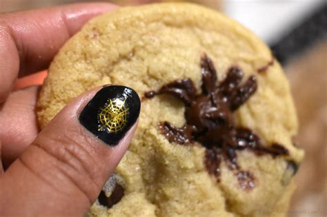 Creepy Crawly Chocolate Chip Cookies Halloweeneats