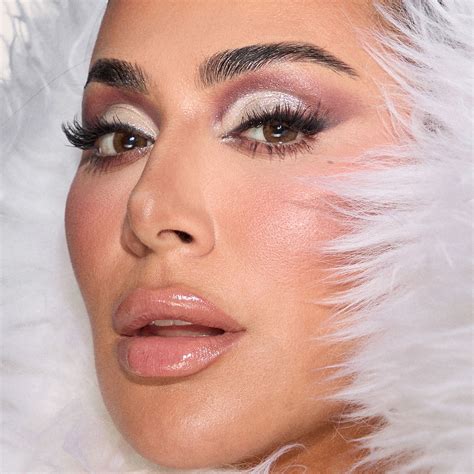 Icy Nude Eyeshadow Palette Παλέτα σκιών ματιών Huda Beauty ≡ Sephora