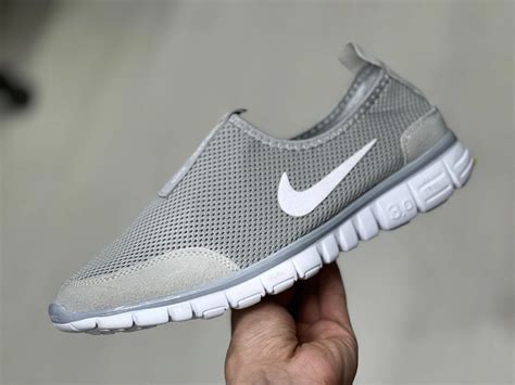 Купить кроссовки Nike Free Run светло серые онлайн СПб
