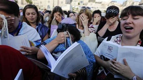 At Jerusalems Western Wall Not Only A Feminist Battle Al Monitor