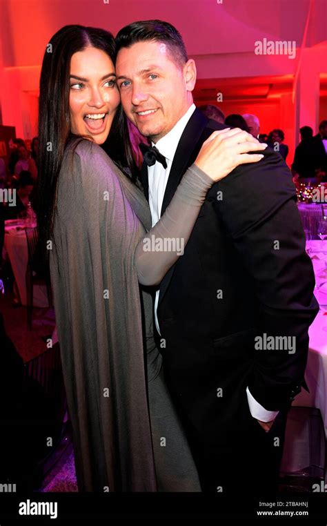 Adriana Lima Mit Partner Andre Lemmers Beim Mon Cheri Barbara Tag