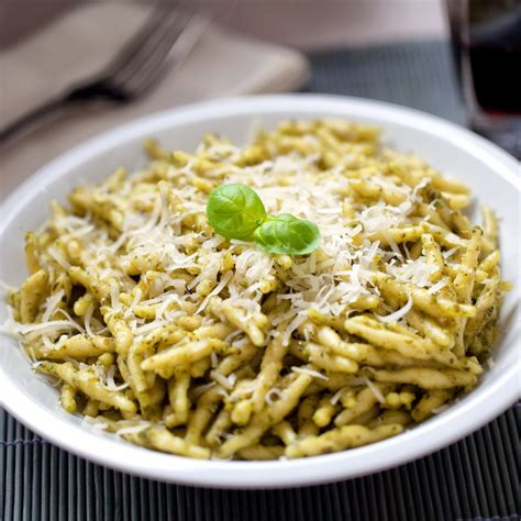 Ricetta Trofie Al Pesto La Vera Ricetta Ligure La Cucina Italiana