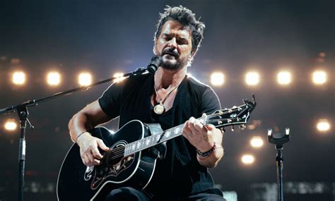 Ricardo Arjona Se Consagra En Miami Con Su Blanco Y Negro Tour