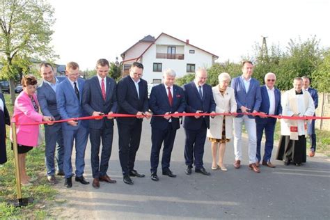 Trzy inwestycje jedna powiatowa i dwie gminne oddane uroczyście do