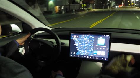 The case for the Tesla Model 3 having a sophisticated HUD - Autoblog