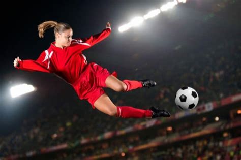 What Is A Striker In Soccer? [How To Be A Top Scorer] - Kit Queen