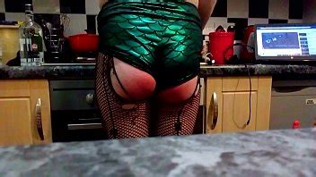 British botín perra twering thicc phat culo XVIDEOS