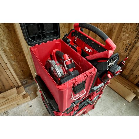 Milwaukee PACKOUT Compact Tool Box | Berings