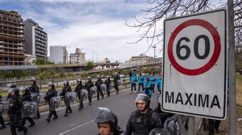 Acampe piquetero en el centro porteño hoy EN VIVO habrá cortes de