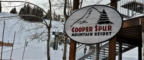 Downhill Riding - Skiing & Snowboarding at Cooper Spur Mountain Resort