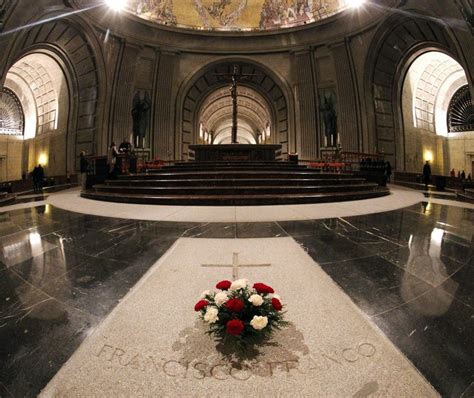 As Es El Valle De Los Ca Dos El Mausoleo De Francisco Franco Que