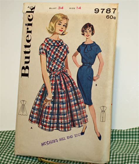 Vintage 1960s Sewing Pattern Butterick 9787 Misses Short Sleeved