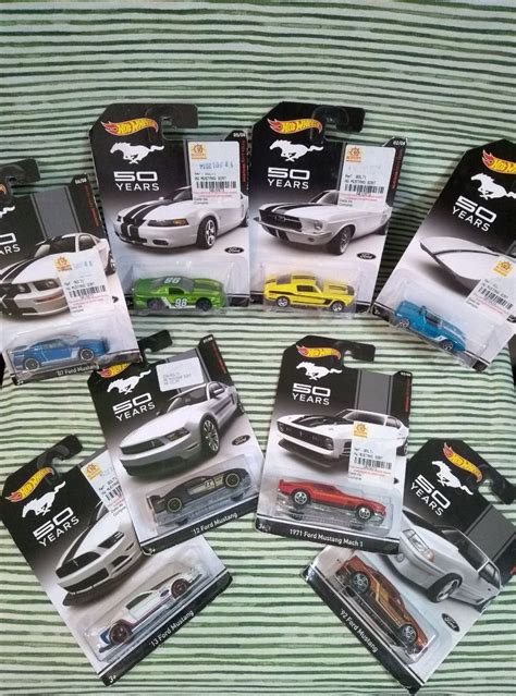 Coleção de Hot Wheels 50 Anos da Mustang Carrinho de Bebê Hot Wheels Nunca Usado 60332168 enjoei