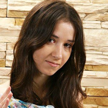 Teen Lesley Babe Page Watch This Adult Model On FreeOnes