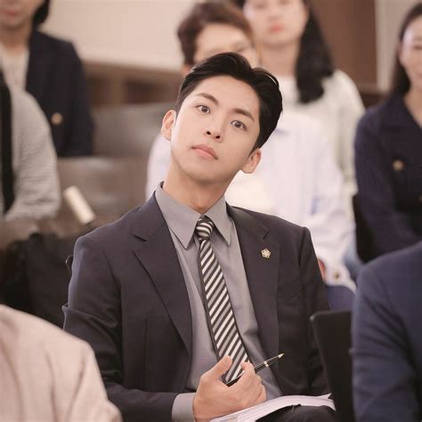 Extraordinary Attorney Woo 2022 이상한 변호사 우영우 In 2022 Kdrama Attorneys