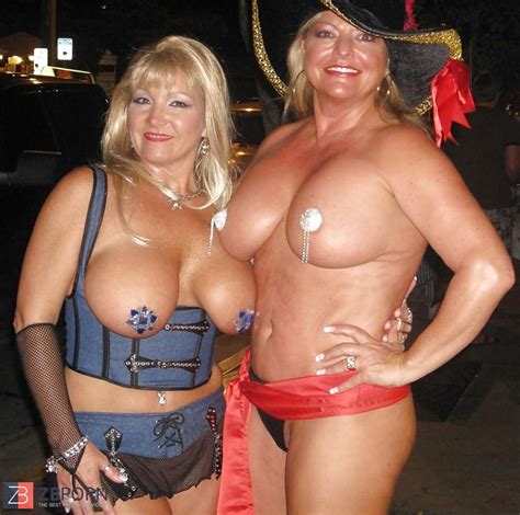 Super Hot Wild Mummies ZB Porn