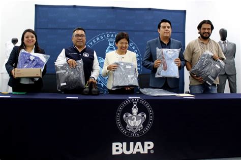 Compromiso Con El Bienestar Entrega De Uniformes En La Buap