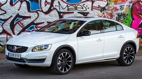 Recall Volvo S Cross Country Engine Fire