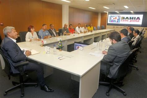 Sindsaúde Ba Governador da Bahia se reúne centrais sindicais