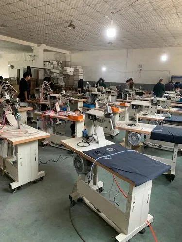 Hot Air Seam Sealing Machine For PPE Raincoats Jackets Voltage 240 V Model Name Number Sr