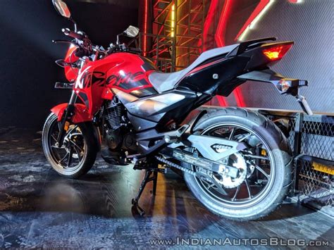 Top Naked Sport Bikes Under Inr Lakh Bajaj Pulsar To Tvs Apache