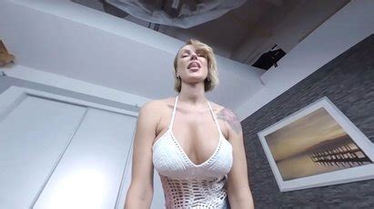 Busty Milf Elen Million Strips Shows Pussy In VR 5 Photos