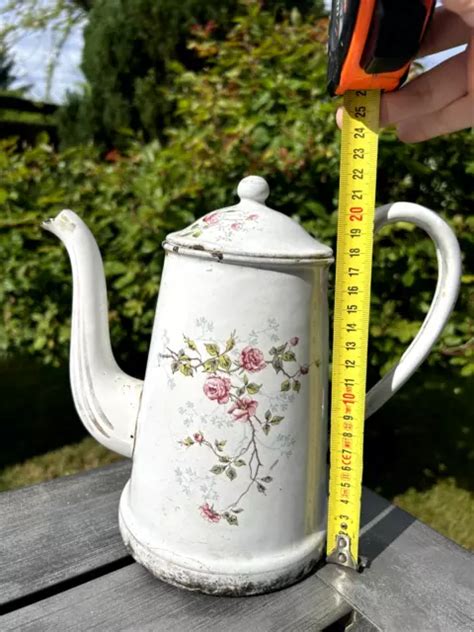 CAFETIÈRE ANCIENNE EN tôle émaillée décor de fleurs feuillage roses