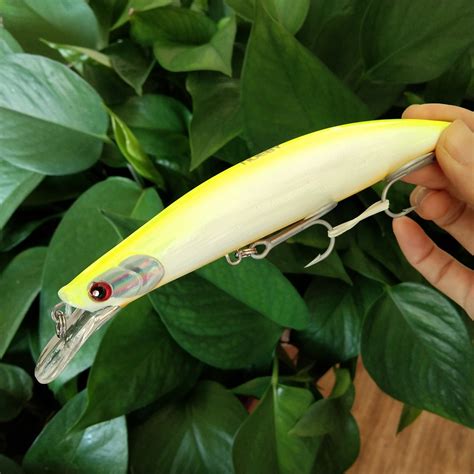 Noeby 135mm 30g Floating Minnow Fishing Lure Pike Wobbler Fishing