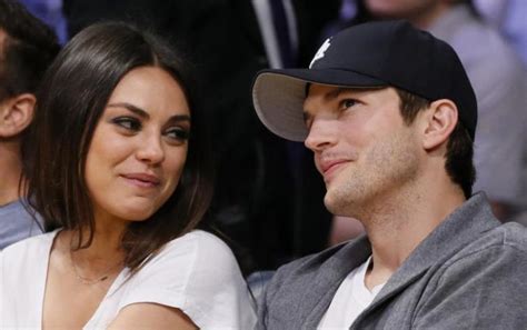 Ashton Kutcher Y Mila Kunis Se Presentan Por Primera Vez Juntos En Una