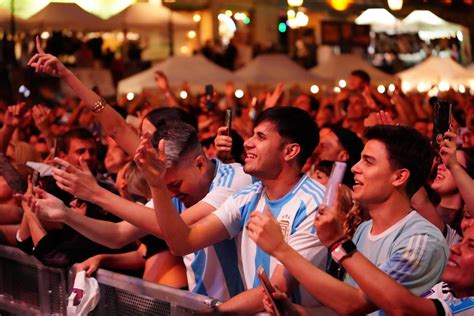 Un festival de música argentina conquista Pueblo Espanyol