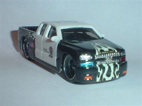 Mattel Hot Wheels Lapd Police Interceptor Chevrolet Silverado X Pickup Truck Mattel Hot Wheels