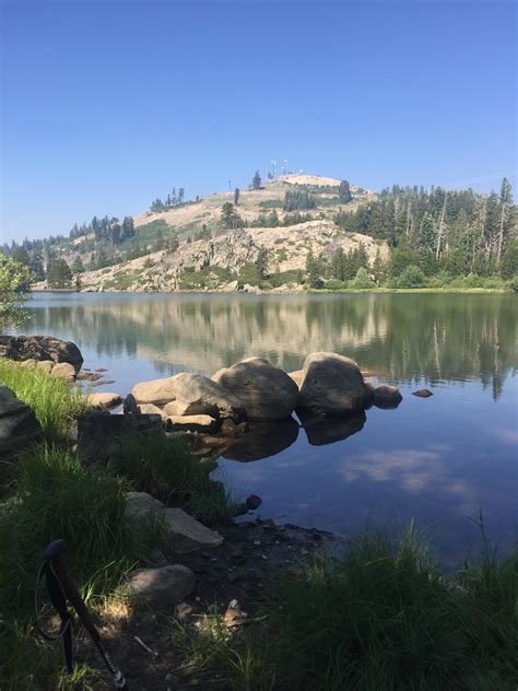 Donner pass lake : r/Outdoors