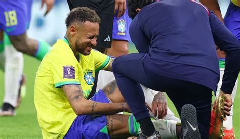 Copa Do Catar Neymar Deixa Campo Chorando Por Dores No Tornozelo Na