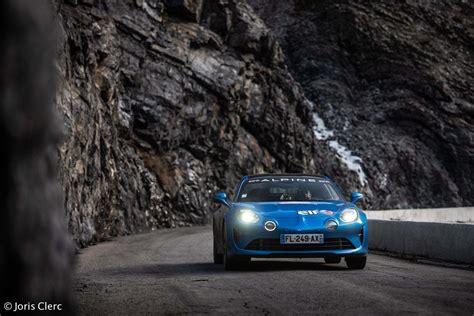 Une Alpine A Ouvreuse Au Rallye Monte Carlo Les Alpinistes