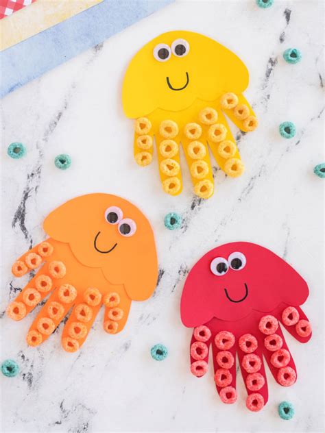 25 Easy Jellyfish Craft Ideas for Kids: Printable Template