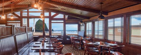 12 Best Seafood Restaurants on the Oregon Coast With Spectacular Views