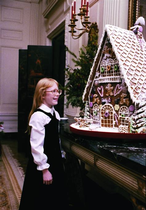 Gingerbread at the White House: Amy Carter Admires the Gingerbread ...