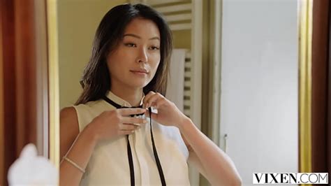 VIXEN Hot Babe Enjoys Wild Fuck XNXX