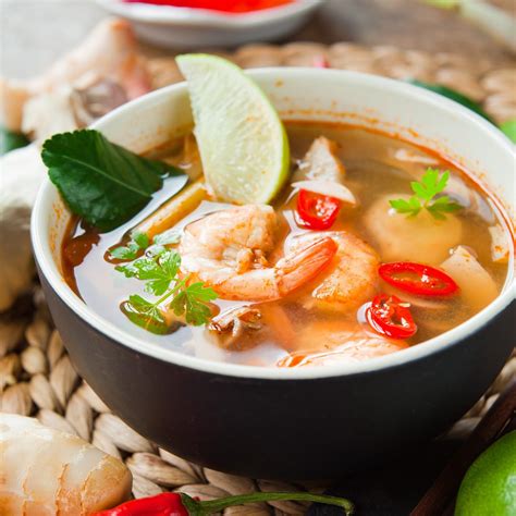 how to make thai soup tom yum