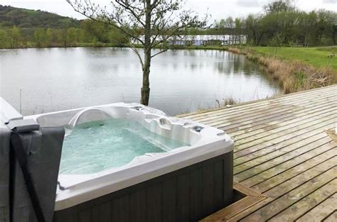 Jacuzzi Hot Tubs J Series Classic Collection Tanby Pools